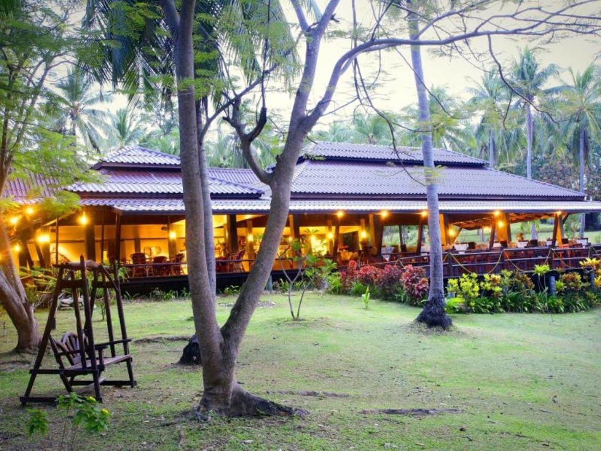 Ban Raya resort y Spa Ko Racha Yai Exterior foto
