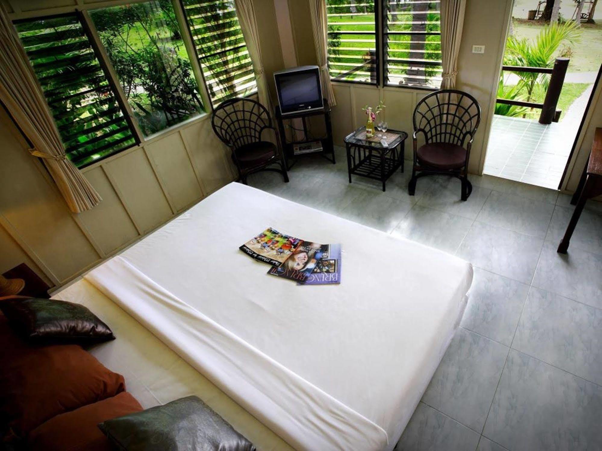 Ban Raya resort y Spa Ko Racha Yai Exterior foto